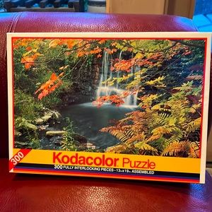 Jigsaw puzzle, 300 fully interlocking pieces, New puzzle